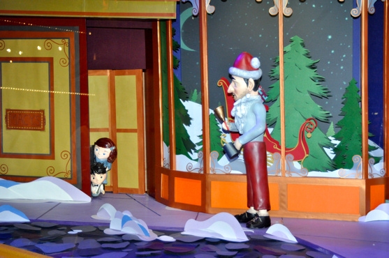 Photo Coverage: Macy's Herald Square Christmas Window Unveiling Spectacular Image