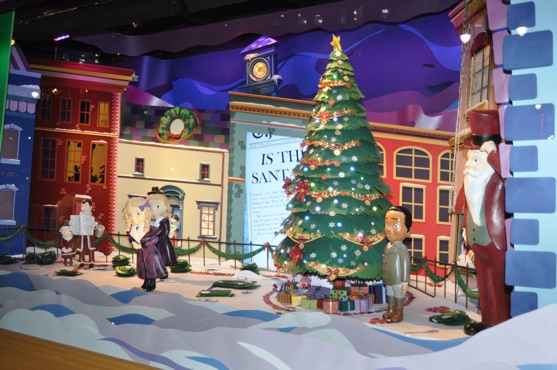 Photo Coverage: Macy's Herald Square Christmas Window Unveiling Spectacular Image