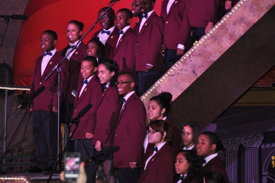 Photo Coverage: Macy's Herald Square Christmas Window Unveiling Spectacular Image