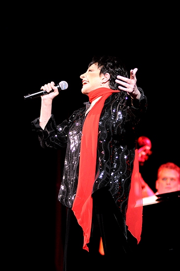 Photo Coverage: Liza Minnelli Returns to the Concert Stage! Image