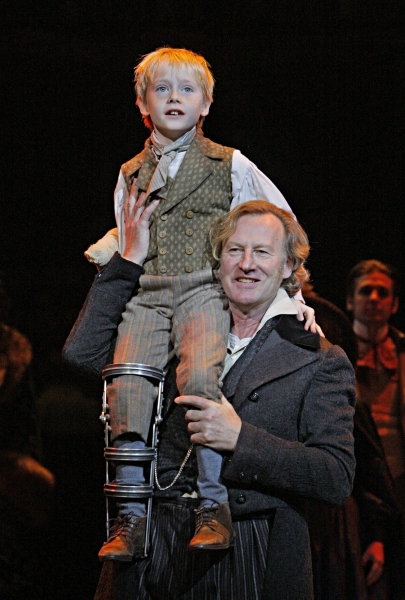 Photo Flash: Guthrie's A CHRISTMAS CAROL Image