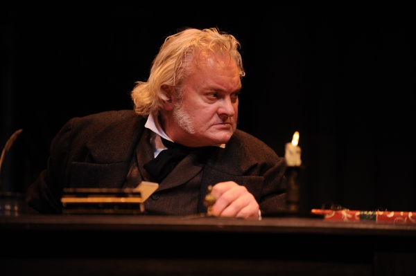 Photo Flash: A CHRISTMAS CAROL at Goodman Theatre Image
