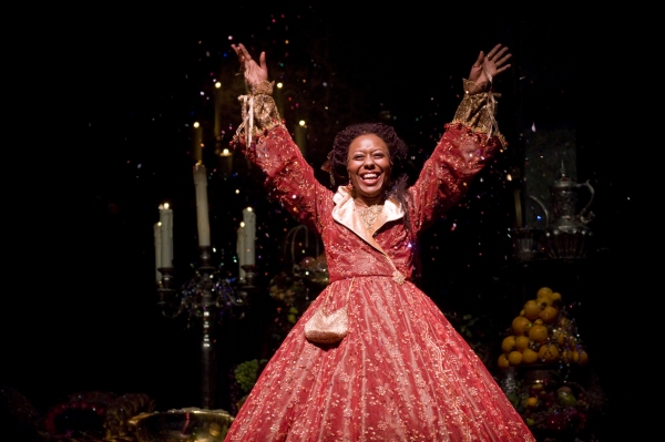 Photo Flash: A CHRISTMAS CAROL at Goodman Theatre Image
