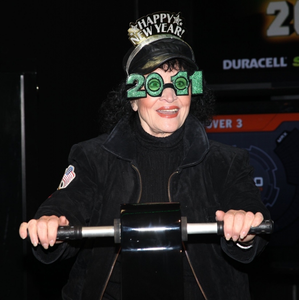 Photo Coverage: Celebs Join Duracell to Prep for New Year's Eve Image