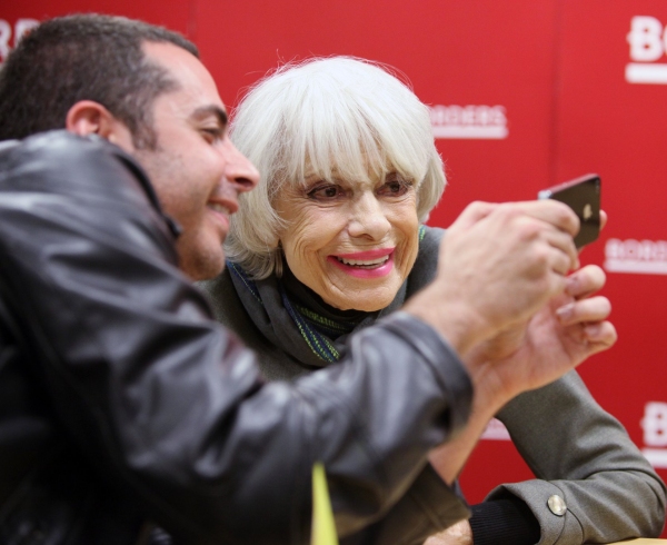 Photo Coverage: Carol Channing Promotes 'For Heaven's Sake' Album at Borders Image