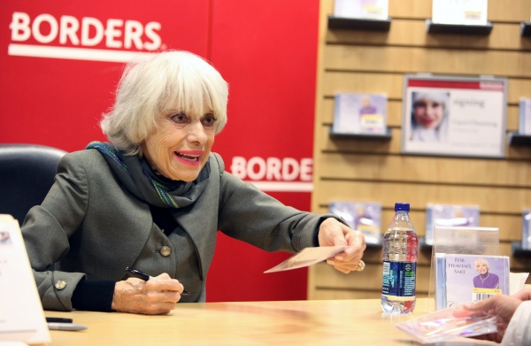 Photo Coverage: Carol Channing Promotes 'For Heaven's Sake' Album at Borders Image