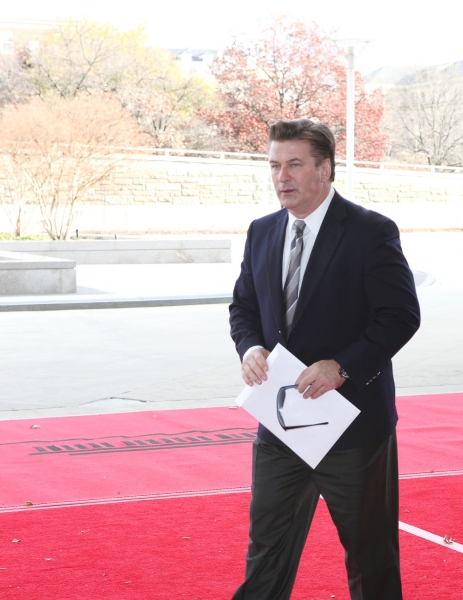 Photo EXCLUSIVE: Rehearsal Arrivals for the 2010 Kennedy Center Honors 