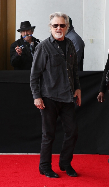 Photo EXCLUSIVE: Rehearsal Arrivals for the 2010 Kennedy Center Honors Image
