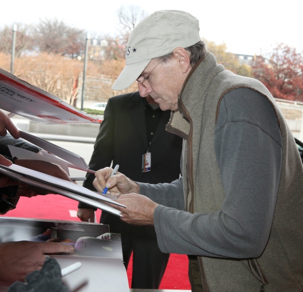 Photo EXCLUSIVE: Rehearsal Arrivals for the 2010 Kennedy Center Honors Image