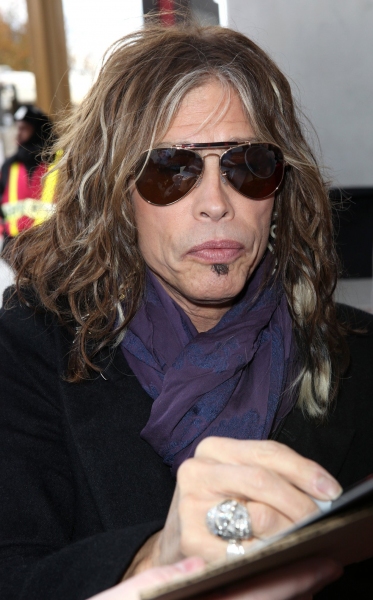Photo EXCLUSIVE: Rehearsal Arrivals for the 2010 Kennedy Center Honors Image