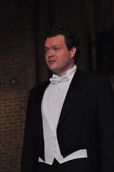 Photo Coverage: Tenor Karl Scully In Concert in the New York Area Image