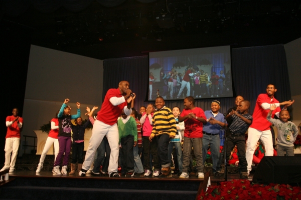 Photo Coverage: BP Markowitz Welcomes 3,000 Kids to Receive Free Toys at Holiday Celebration 