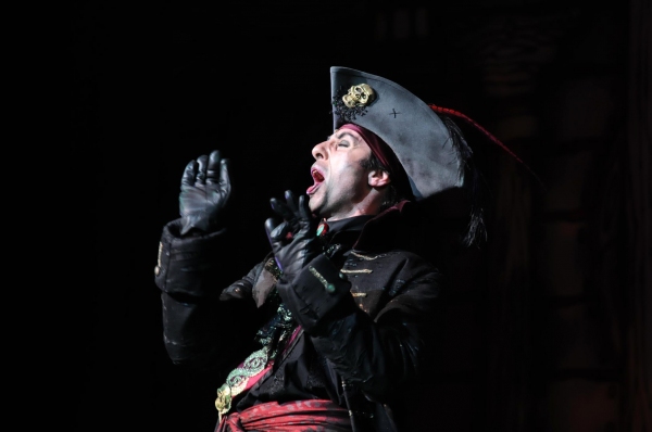 Photo Flash: Regent Theatre’s ROBINSON CRUSOE AND THE CARIBBEAN PIRATES Image