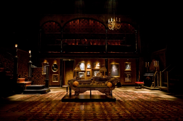 Photo Flash: Signature Theatre's SUNSET BLVD. Image