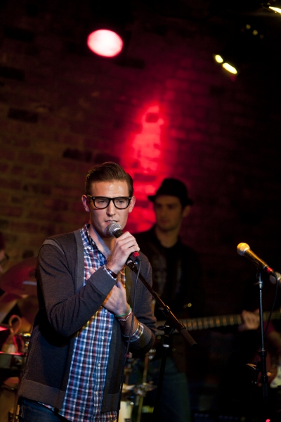 Photo Coverage: Manolakos and Karr Play The Bitter End Image