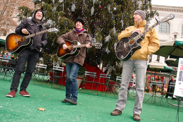 Photo Coverage: AMERICAN IDIOT Plays Bryant Park for BC/EFA Image