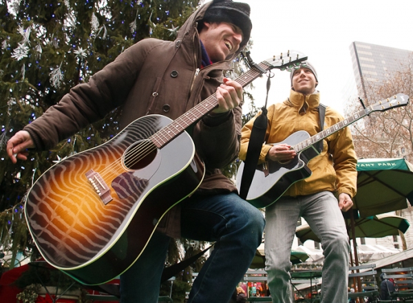 Photo Coverage: AMERICAN IDIOT Plays Bryant Park for BC/EFA Image