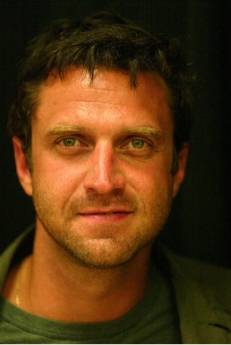 BWW Exclusive InDepth InterView Part 2: Raul Esparza Talks NORMAL HEART, EVITA, Future Roles & The Art of Acting Image