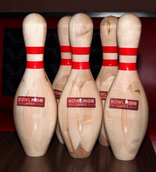 Photo Coverage: LOMBARDI Celebrates the Holidays and the Packers at Bowlmor Lanes Image