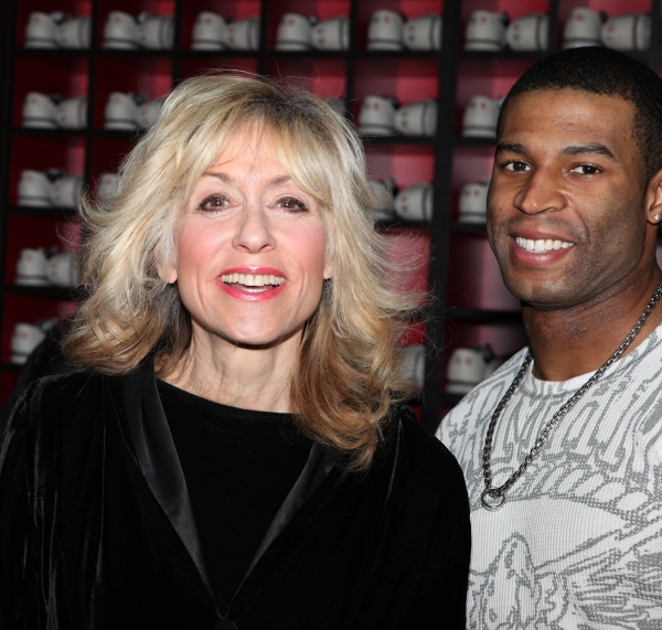 Photo Coverage: LOMBARDI Celebrates the Holidays and the Packers at Bowlmor Lanes Image