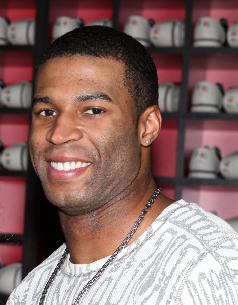 Photo Coverage: LOMBARDI Celebrates the Holidays and the Packers at Bowlmor Lanes Image