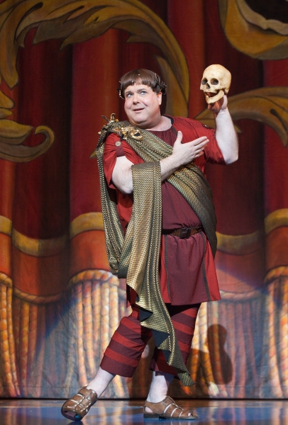 Bruce Dow as Pseudolus Photo