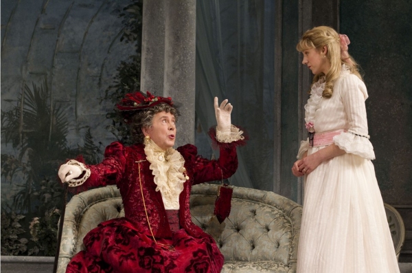 Photo Flash: Roundabout's THE IMPORTANCE OF BEING EARNEST Image