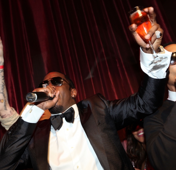 Photo Flash: Diddy Rings in the New Year at LAX Nightclub Image