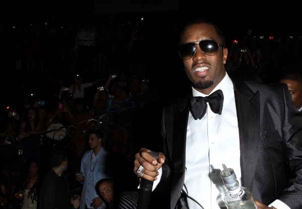 Photo Flash: Diddy Rings in the New Year at LAX Nightclub Image