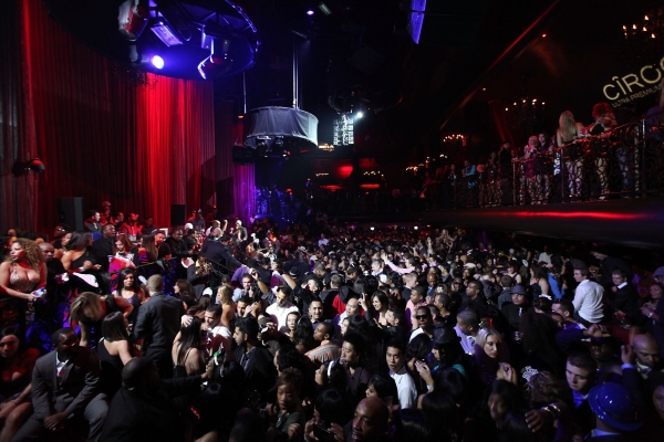 Photo Flash: Diddy Rings in the New Year at LAX Nightclub Image