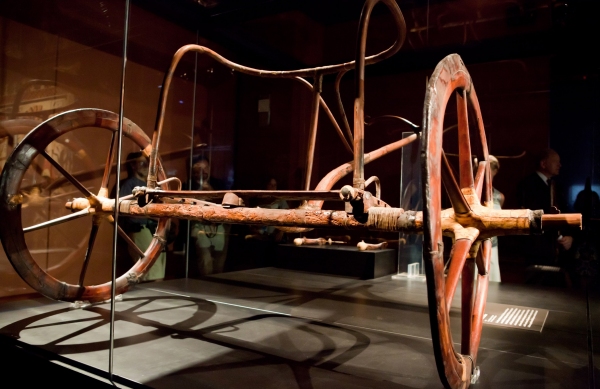 Photo Flash: King Tut Times Square Exhibition Image