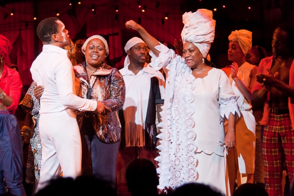 Kevin Mambo, Patti LaBelle, and The cast of FELA! Photo