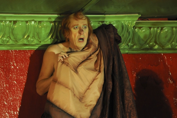 Photo Flash: Geoffrey Rush in BAM's DIARY OF A MADMAN Image