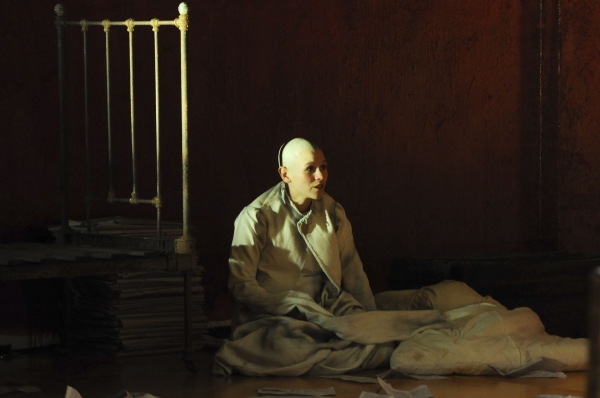 Photo Flash: Geoffrey Rush in BAM's DIARY OF A MADMAN Image