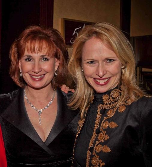 Photo Coverage: Raissa Katona Bennett Opens at FEINSTEINS Image