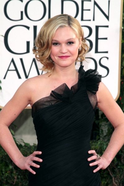 Julia Stiles pictured at the 68th Annual Golden Globe Awards held at The Beverly Hil Photo