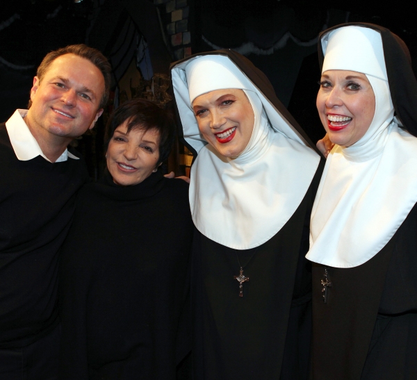 Liza Minnelli, Sam Harris & Billy Stritch visit Charles Busch, Julie Halston & the ca Photo