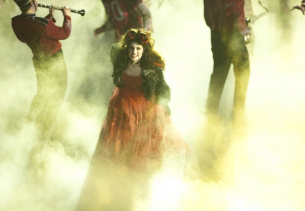 Photo Flash: First Look at GLEE's SUPER BOWL Episode! Image