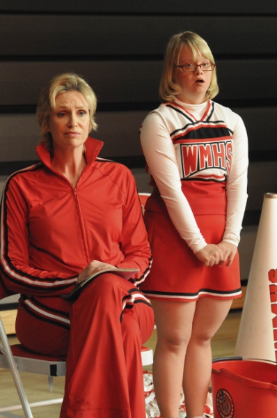 Sue (Jane Lynch, L) and Becky (Lauren Potter, R) watch cheer practice in a special ep Photo