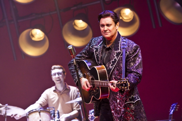Photo Coverage: Kathie Lee Gifford Visits MILLION DOLLAR QUARTET Image