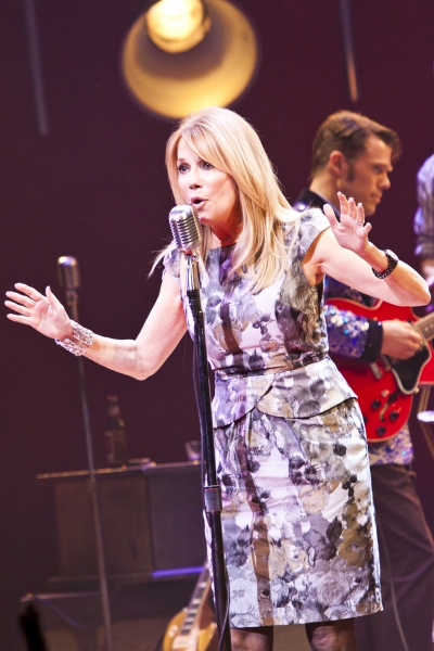 Photo Coverage: Kathie Lee Gifford Visits MILLION DOLLAR QUARTET Image