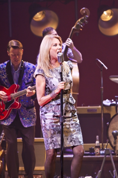 Photo Coverage: Kathie Lee Gifford Visits MILLION DOLLAR QUARTET Image