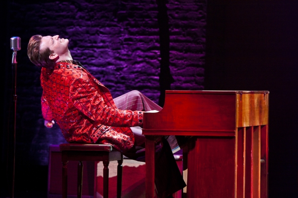 Photo Coverage: Kathie Lee Gifford Visits MILLION DOLLAR QUARTET Image
