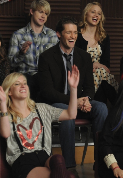 GLEE: Mr. Schuester (Matthew Morrison, C) and members of the glee club watch Mike and Photo