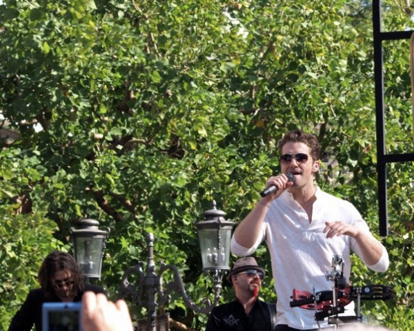 Photo Coverage: Matthew Morrison in Concert at the Grove Image