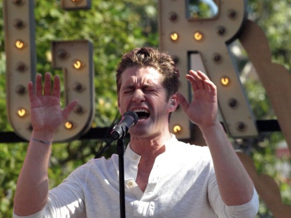 Photo Coverage: Matthew Morrison in Concert at the Grove Image