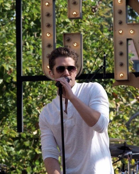 Photo Coverage: Matthew Morrison in Concert at the Grove Image