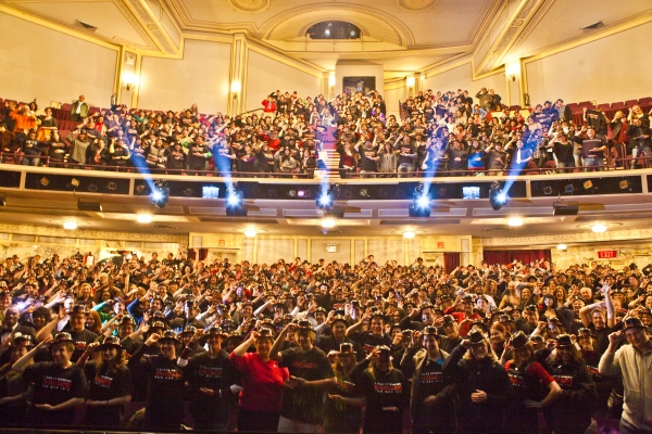 Photo Coverage: CHICAGO Celebrates Facebook Fan Day Image
