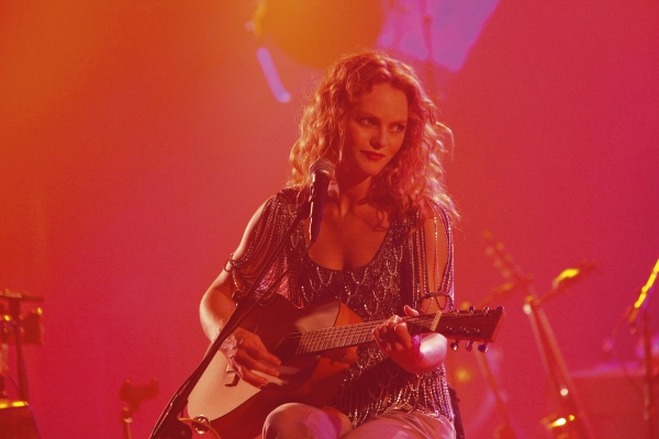 Photo Coverage: Vanessa Paradis Live in Paris Image