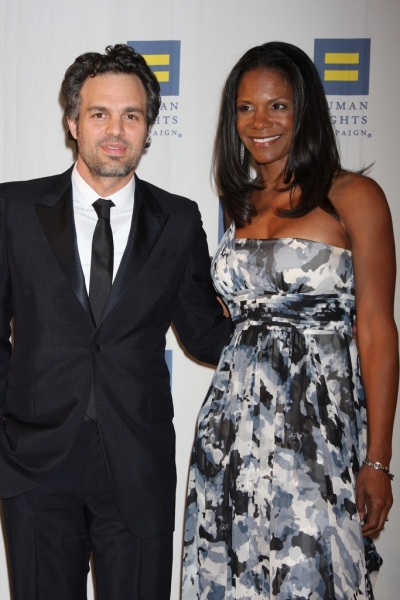 Photo Coverage: PRISCILLA, Ruffalo et al. Honor Moore at NY Human Rights Gala Image
